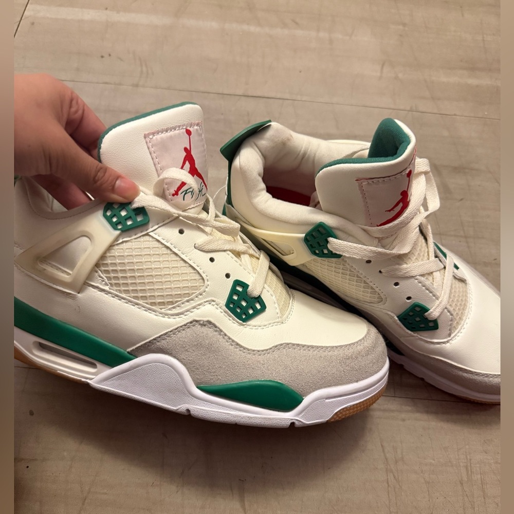 Jordan 4’s